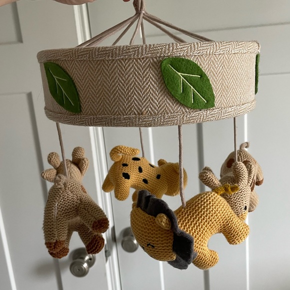 Other - Safari Animals Baby Mobile for Nursery